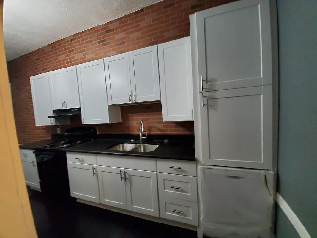 1 bed, 1.0 bath, 700 sqft, $1,700 — Photo 3