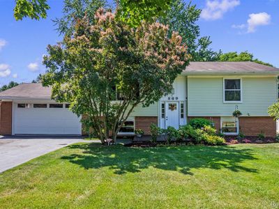 869 Seymour Lake Rd, Oxford, MI, 48371
