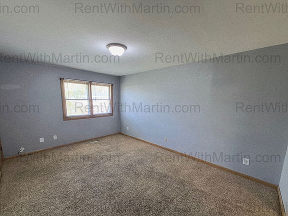 2nd image of 237 Miriam Dr APT B
