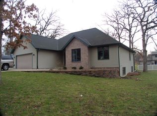 N9170 Hickory St, East Troy, WI 53120