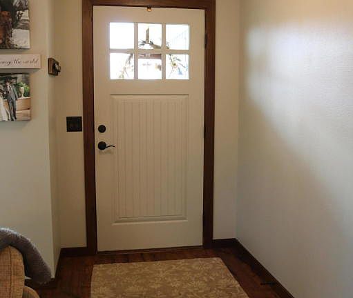 2nd image of 215 La Grand Ln NW