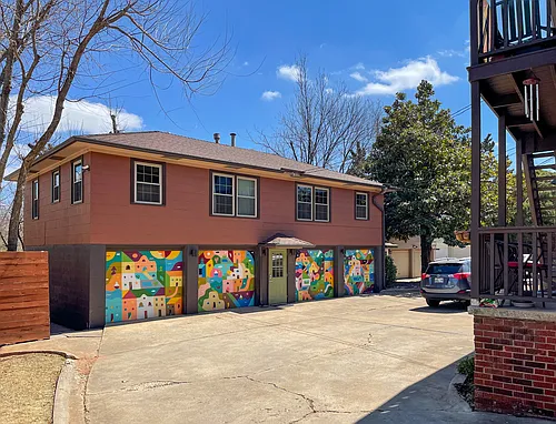 4414 N Harvey Pkwy #B Photo 1