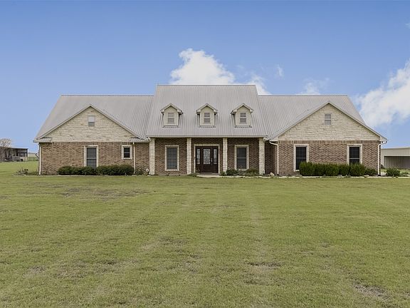 2nd image of 1066 West Rd