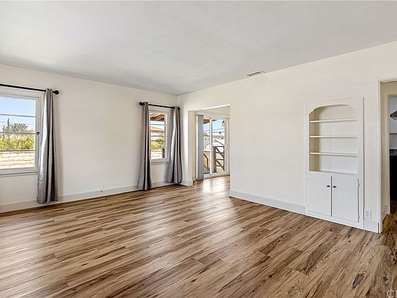 2nd image of 804 Acacia Ave
