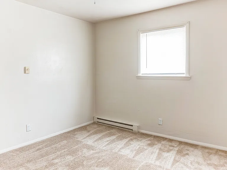 Harbor Square Apartments — Photo 17