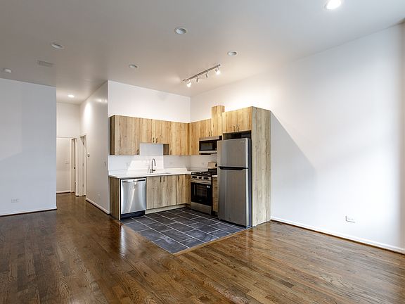 2nd image of 2216 W Taylor St Suite 1F