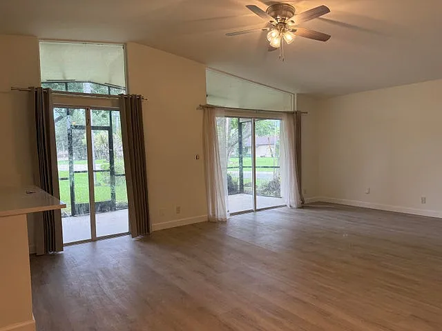 3 bed, 1200 sqft, $3,200 — Photo 3