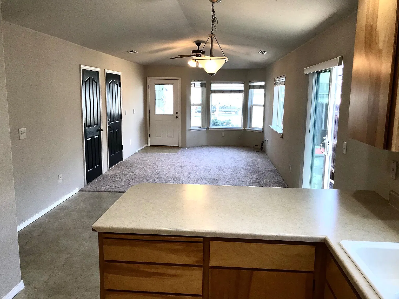 3 bed, 1188 sqft, $1,795 — Photo 2