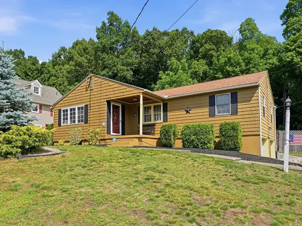 63 Laurence Dr, West Springfield, MA 01089