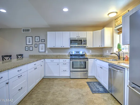 1441 N Arbor Cir, Tucson, AZ 85715