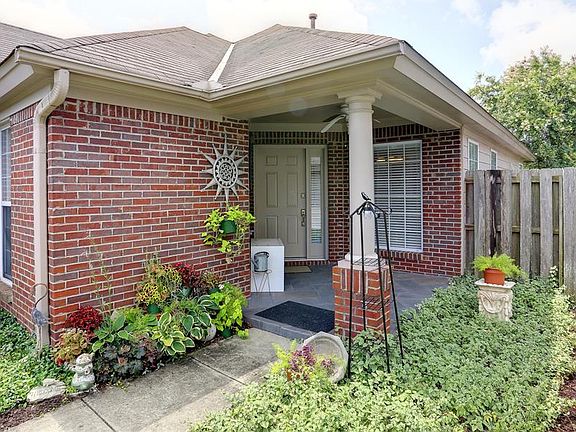 2nd image of 8821 Ashland Park Pl