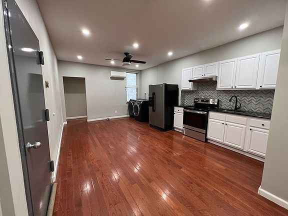 2nd image of 427 W Girard Ave #2
