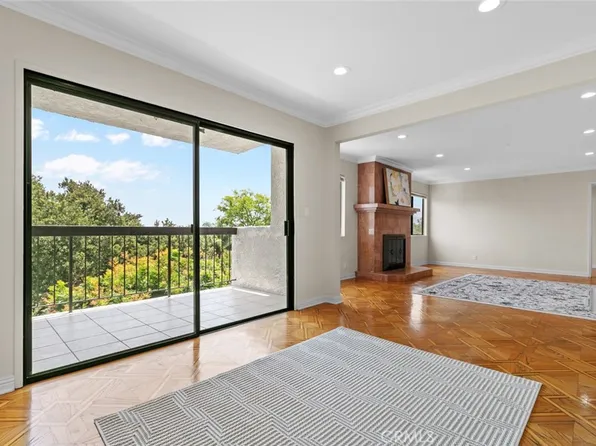 635 E Elmwood Ave Unit 307, Burbank, CA 91501