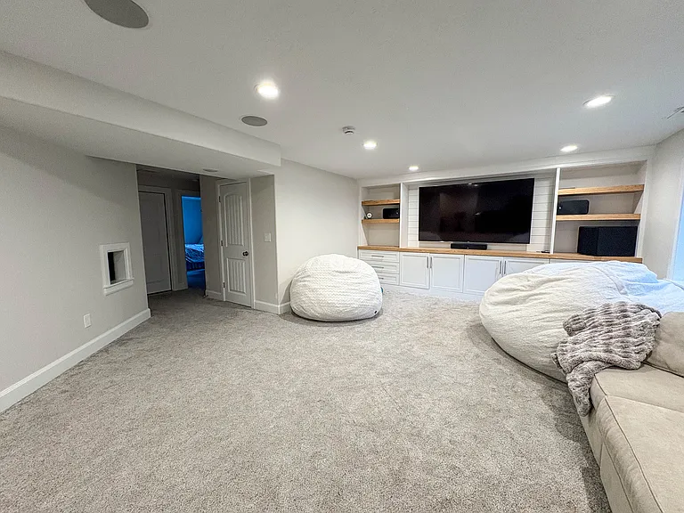 98 N 1650 E — Photo 24