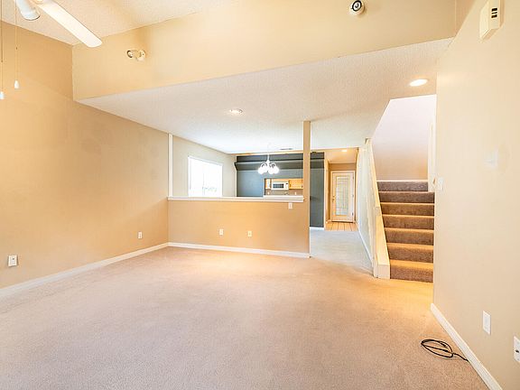 3rd image of 130 Parkwood Dr