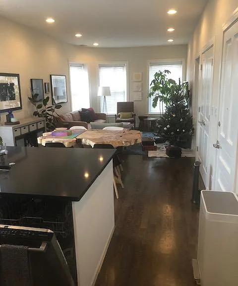 1800 W Chicago Ave #2F — Photo 7