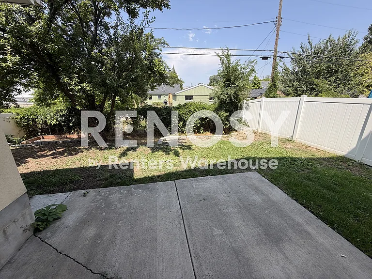 437 E Stephie Marie Ln — Photo 17