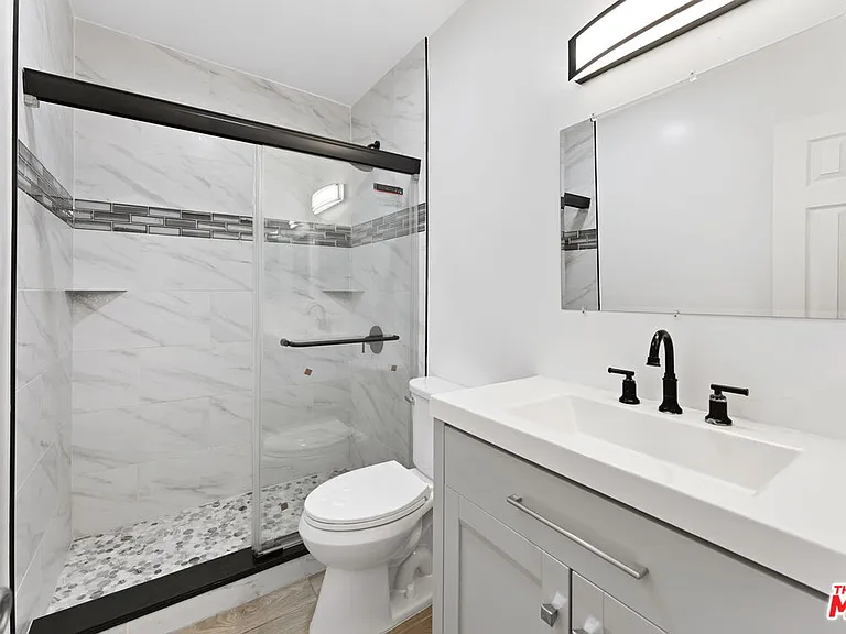 5870 Benner St #304 — Photo 6