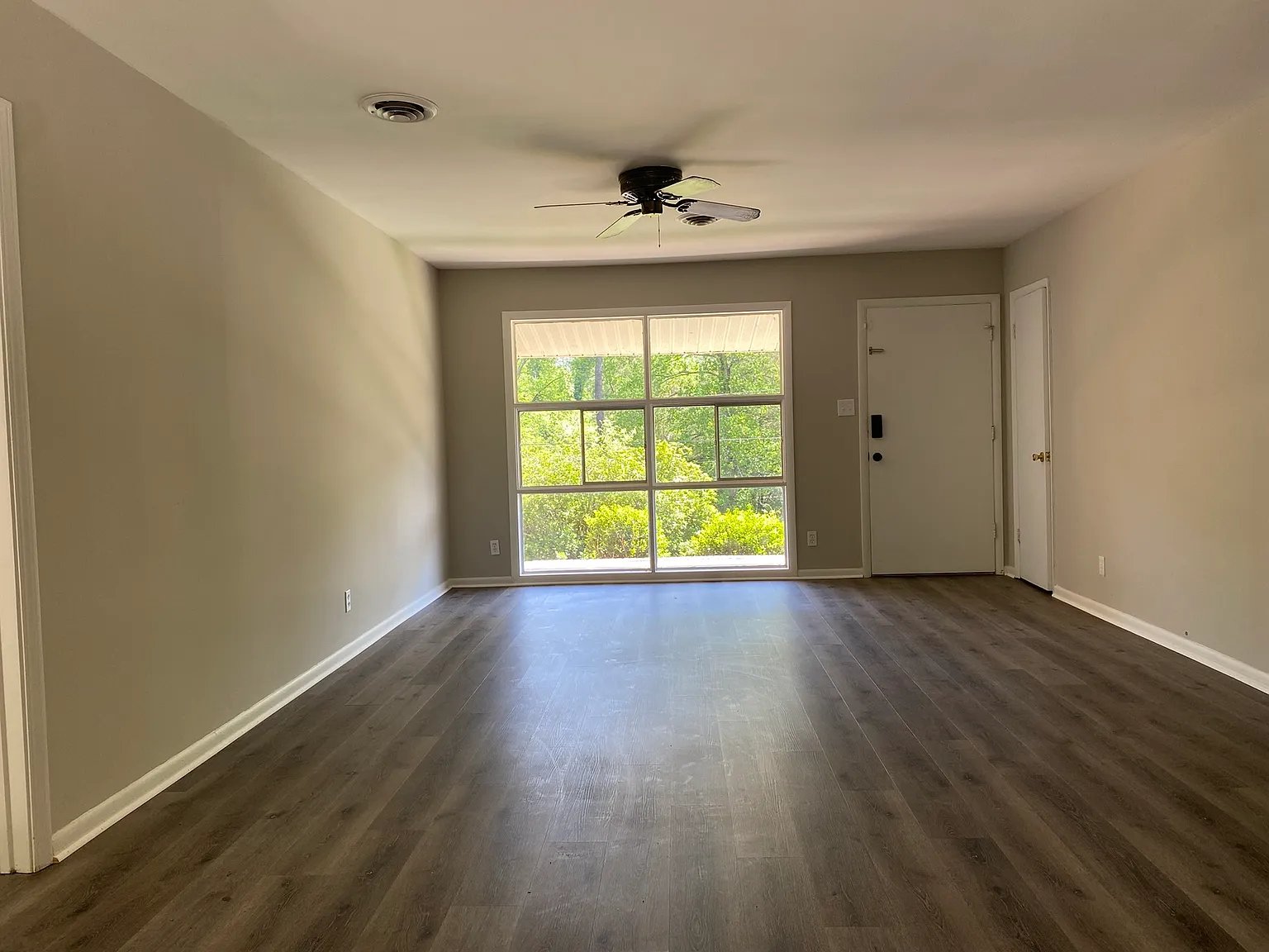 3 bed, 1377 sqft, $1,500 — Photo 4