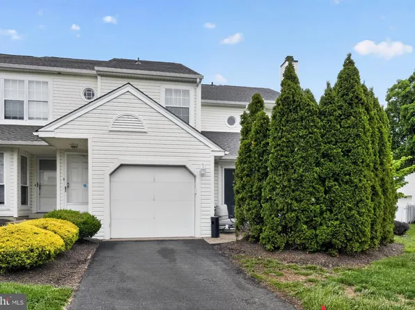 38 Banbury Ct #2208A, Southampton, PA 18966