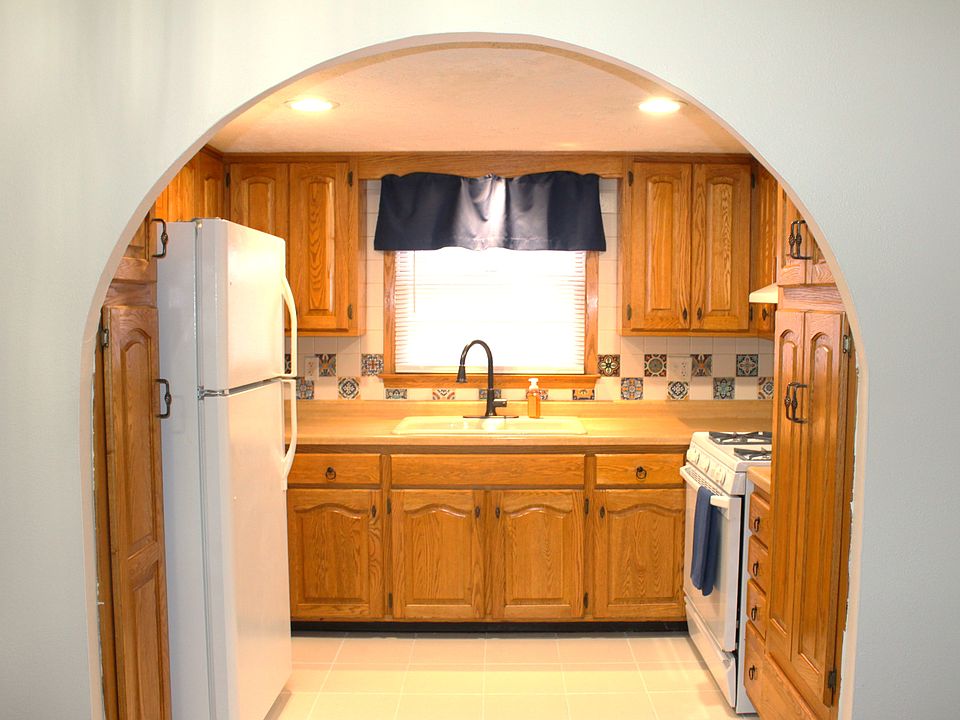 1st image of 3908 Pleasant Valley Blvd