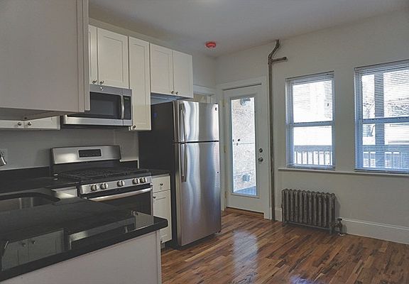 2nd image of 39 Bradley St #A