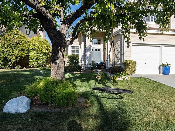 4th image of 27620 Yardley Way