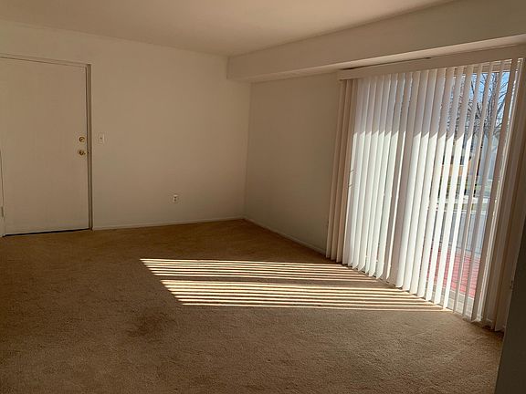 2nd image of 1300 Dewey St APT 15