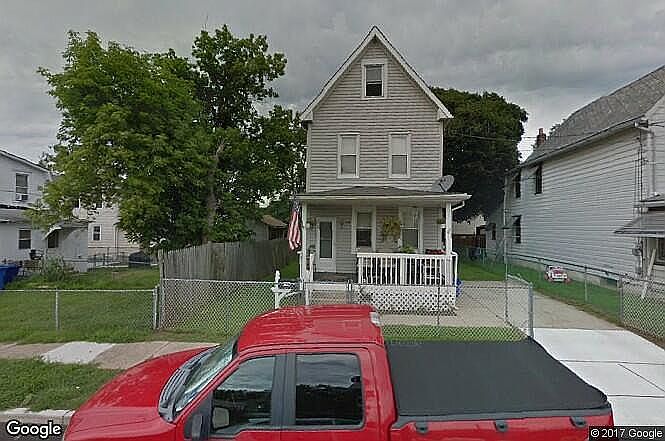 2nd image of 133 Adams St