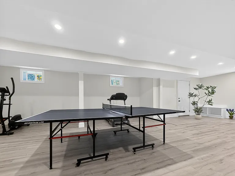16 Walsh Rd — Photo 37