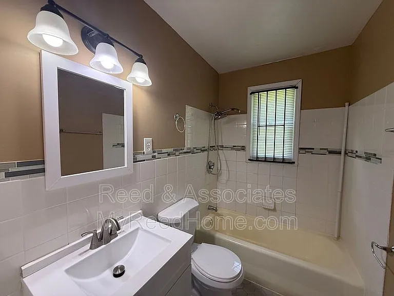 3209 Winslow Rd — Photo 12