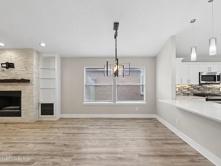 204 Crosstern Ct — Photo 18