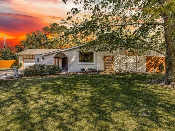 2342 Leigh St, Augusta, KS 67010