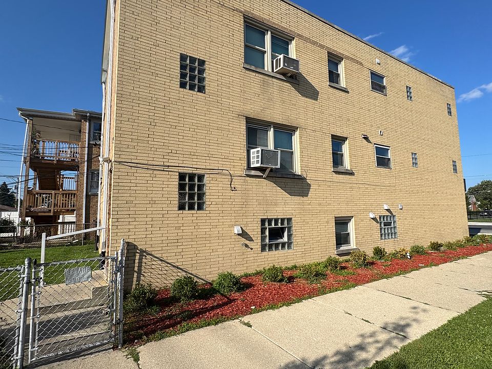 1st image of 3700 N Harlem Ave #2