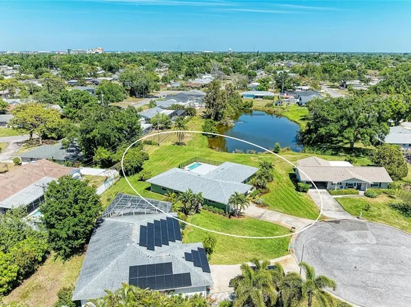 1907 37th St W, Bradenton, FL 34205