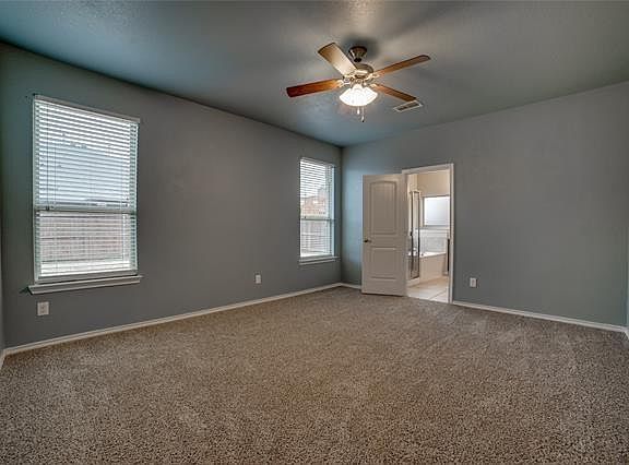 4th image of 1626 NE Kennedy Ln