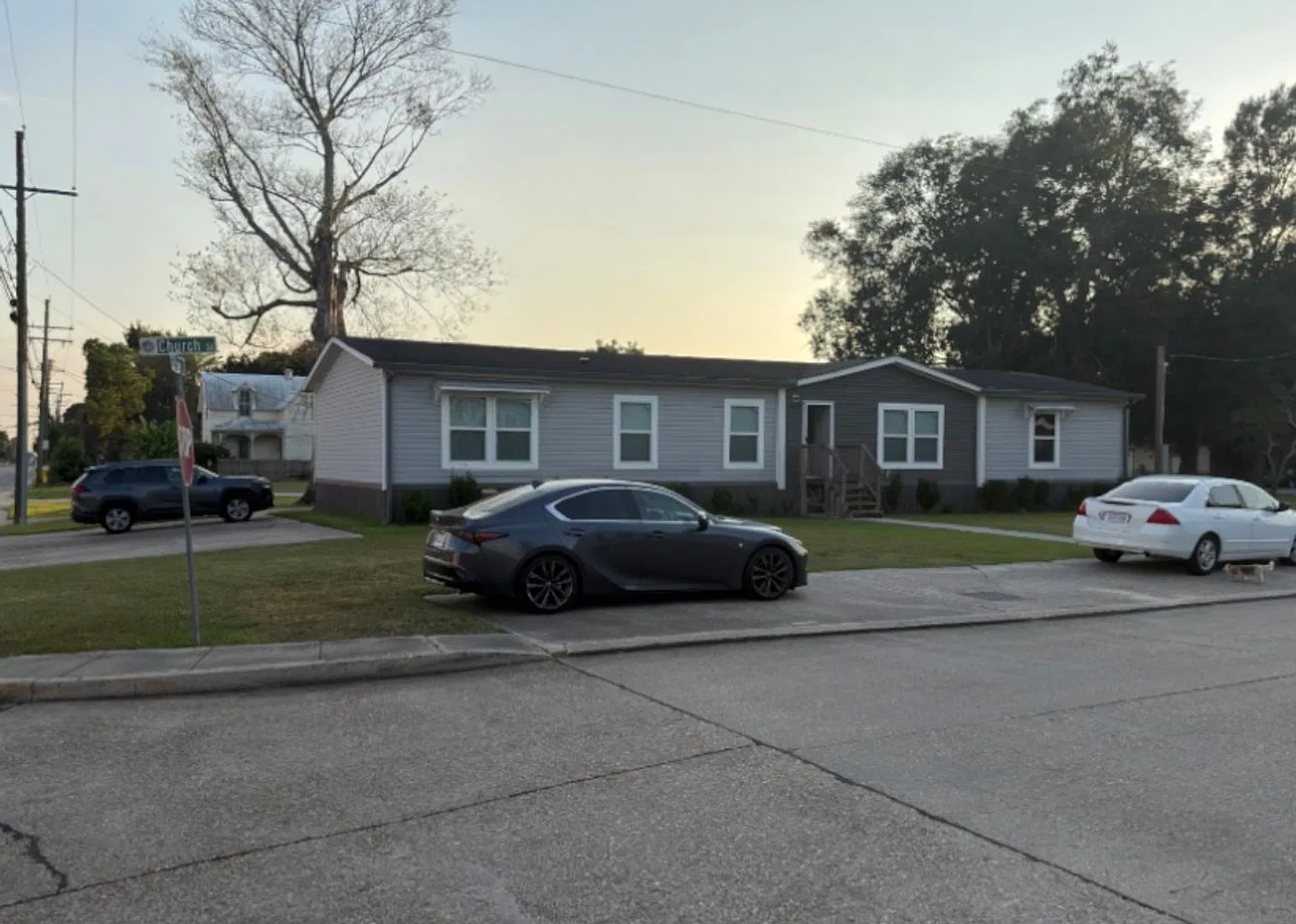 Spacious 4BR House in White Castle — Photo 1