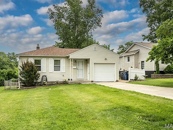 4th image of 9305 Cloverhurst Dr