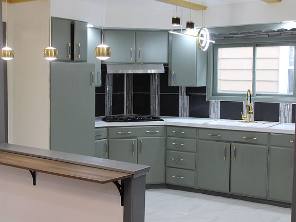 5th image of 111 Woodell Ave #1