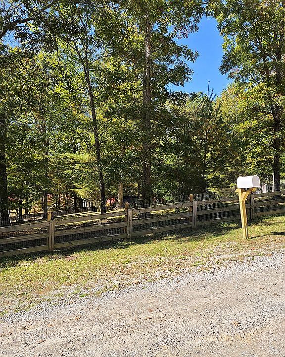 1st image of 510 Trail Head Ln