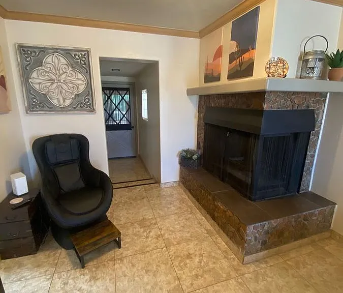3627 W Suffield Ln — Photo 6