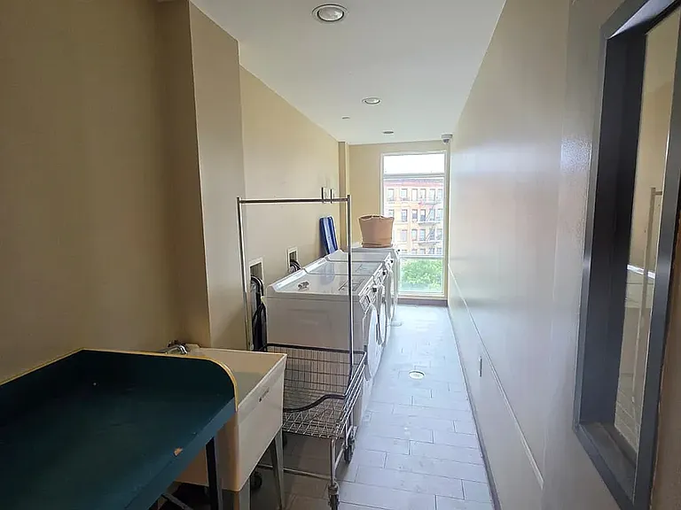 456 Grand St #5C — Photo 6