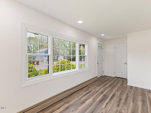4th image of 2644 Van Dyke Ave