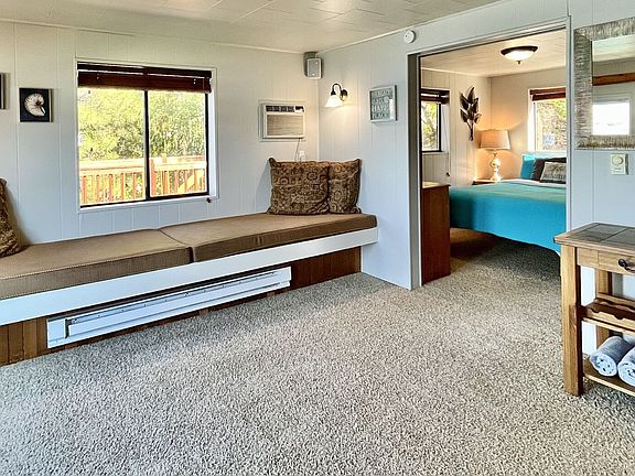 5th image of 2946 S Lakeshore Rd #2