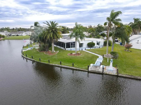 3638 Delta Pl, Holiday, FL 34691