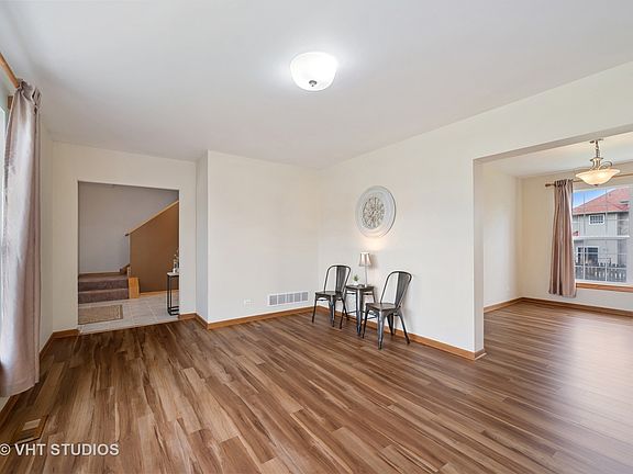 4th image of 24217 W Lavergne St