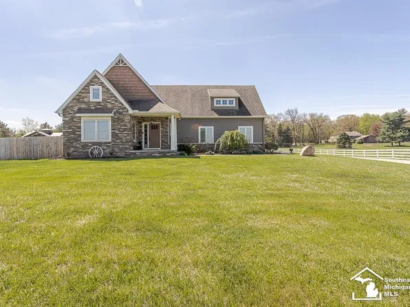 1927 W Erie Rd, Temperance, MI 48182