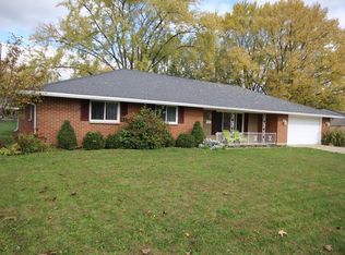 317 Camborne Dr, Englewood, OH