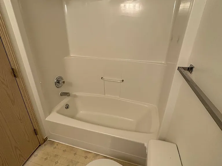 705 S Jefferson St — Photo 24