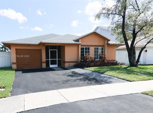 9620 SW 9th Ct, Hollywood, FL 33025